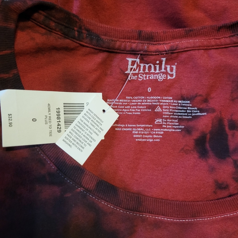 Emily the Strange Tie-dye Tshirt - Picture 3 of 3